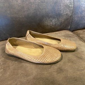 Tan Flats